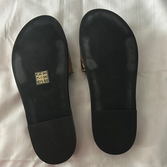 Frame Le Osborne Python-Embossed Leather Slides - Picture 10 of 11